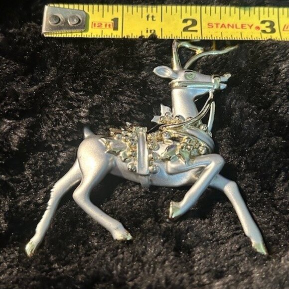 Beautiful Vintage Silver & Gold Tone Reindeer - Picture 3 of 4